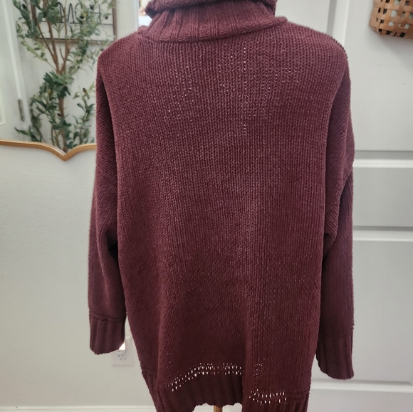 Aerie Women's Burgundy Turtleneck Sweater - Picture 3 of 4